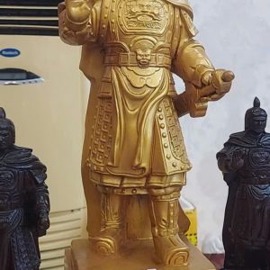 Tượng Quang Trung sơn nhũ Vàng